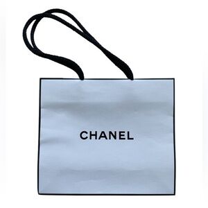 CHANEL Gift Bag